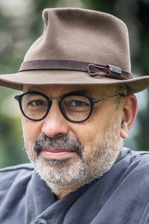 Andrés Di Tella backdrop