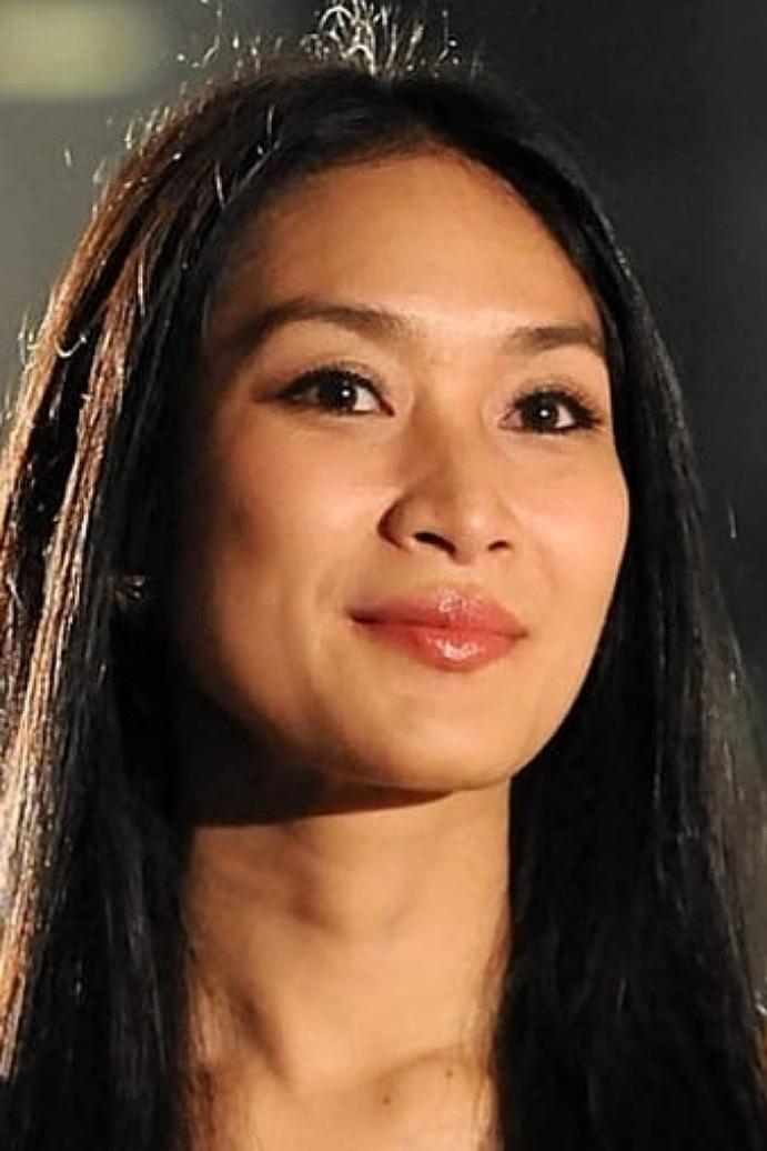 Happy Salma backdrop