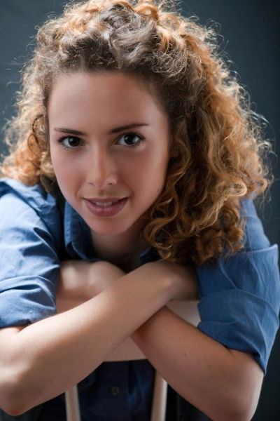 Daphna Thier backdrop