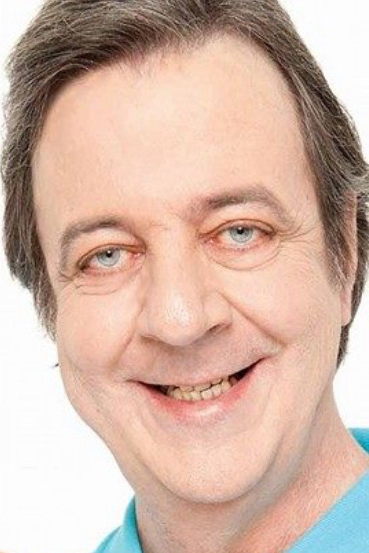 Fernando Ferrão backdrop