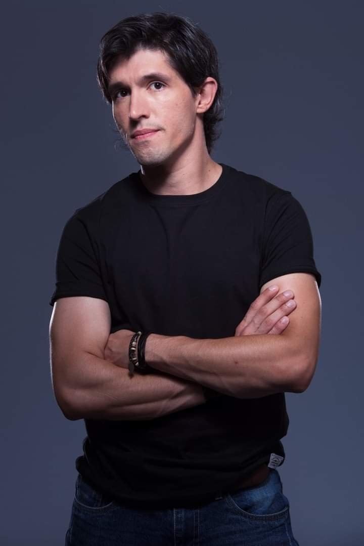 Fábio Alves backdrop