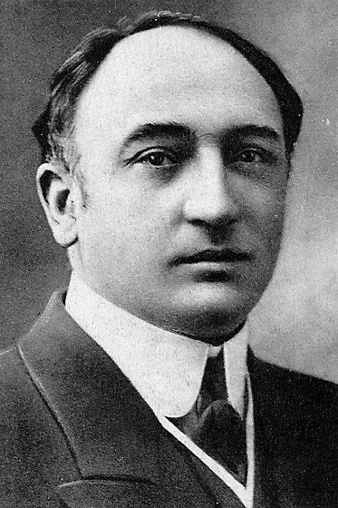 Louis Ravet backdrop