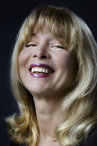 Hanna Schwarz backdrop