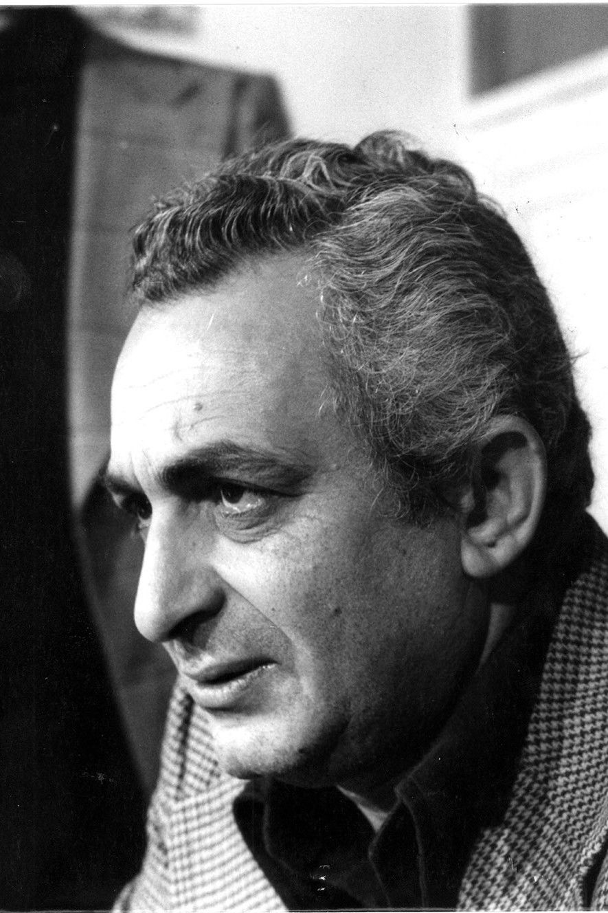 Tawfiq Saleh backdrop