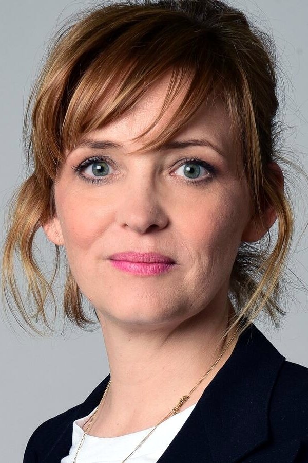 Laura Tonke backdrop