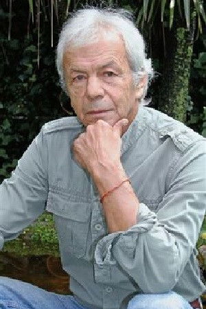 Jorge Zuhair Jury backdrop