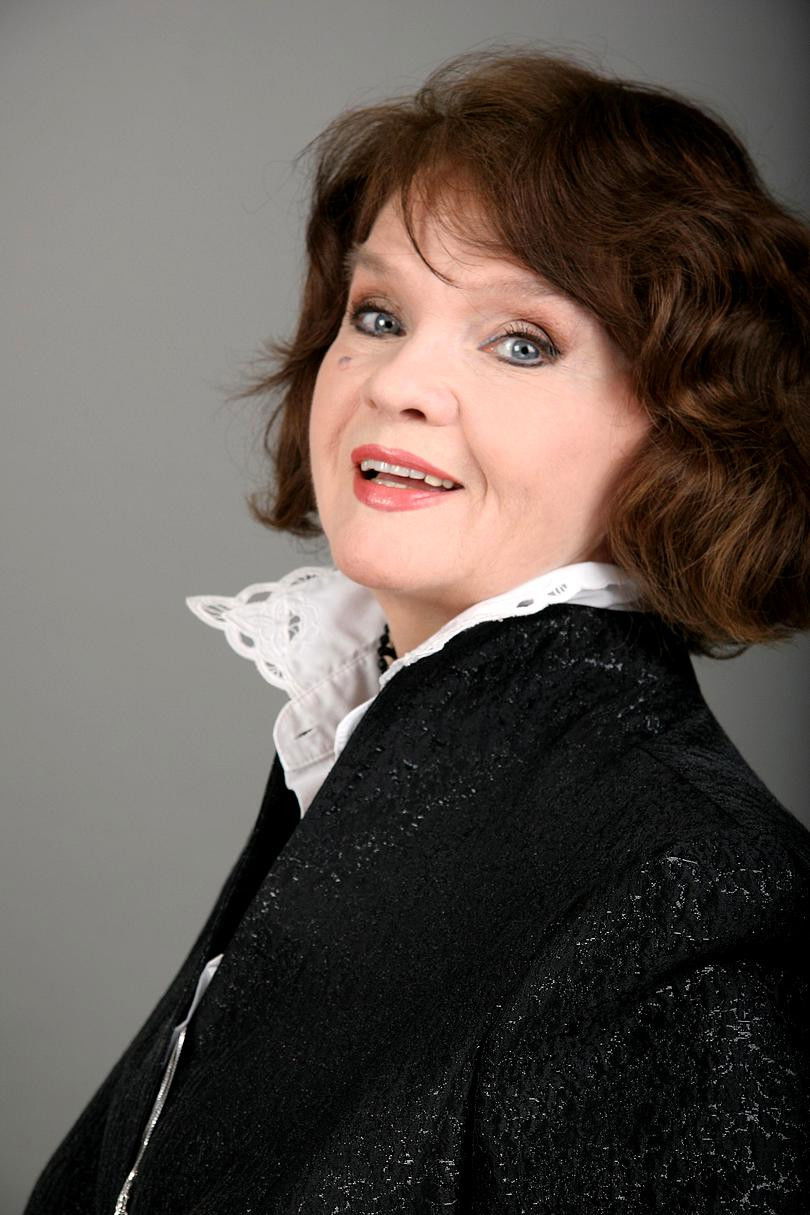 Margareta Pâslaru backdrop