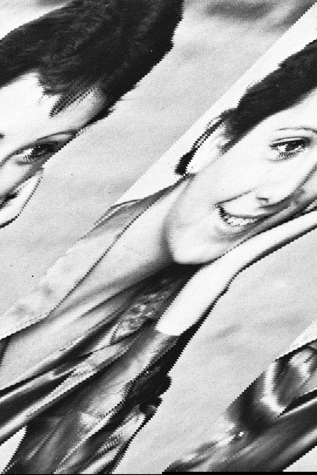 Paola Montenero backdrop