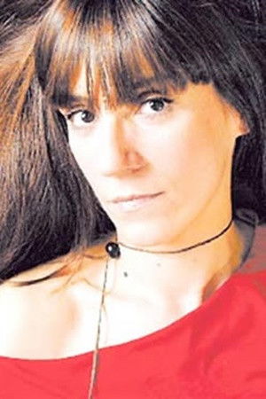 Mónica Scapparone backdrop