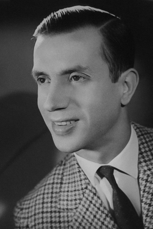 Fernando Farinha backdrop