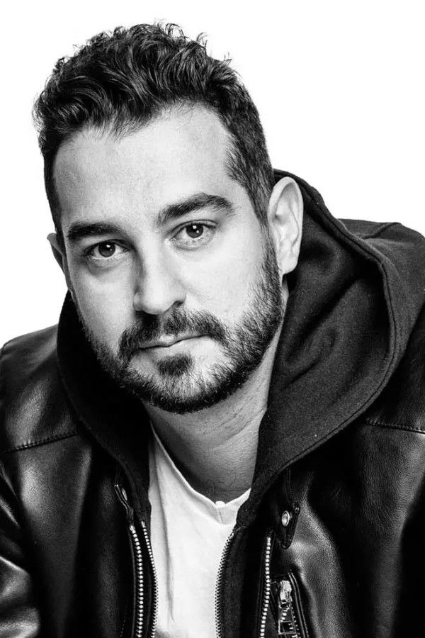 Roger Villarroya backdrop