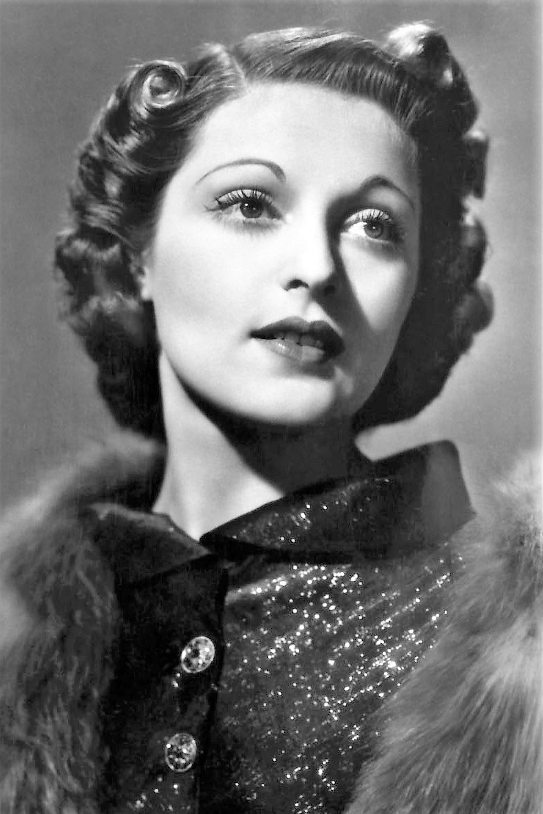 Suzanne Kaaren backdrop