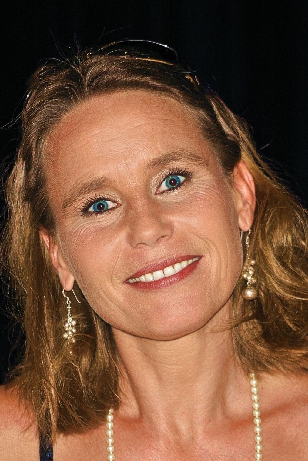 Marie-Theres Relin backdrop