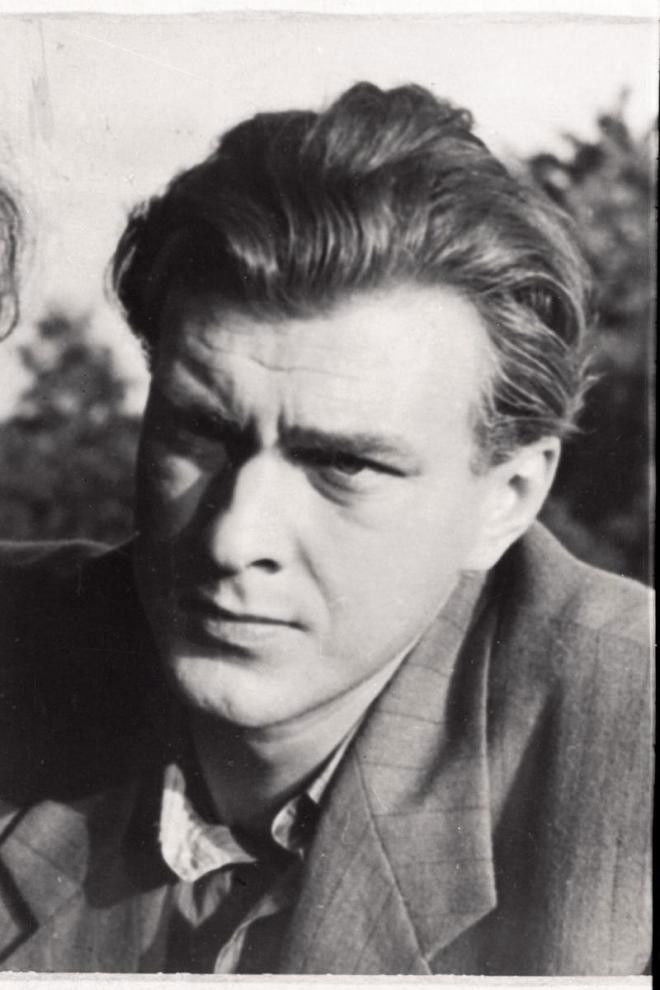 Gunnar Kilgas backdrop