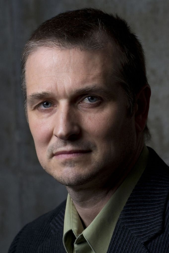 Jonathan Goad backdrop