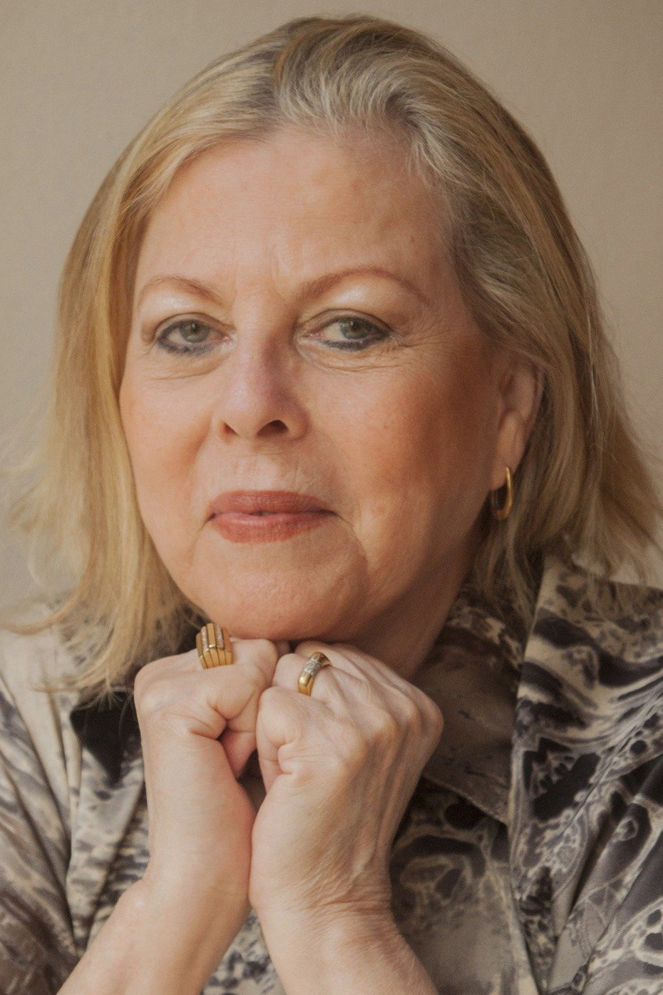 Monik Lafond backdrop