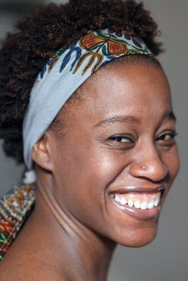 Néva Kehouane backdrop