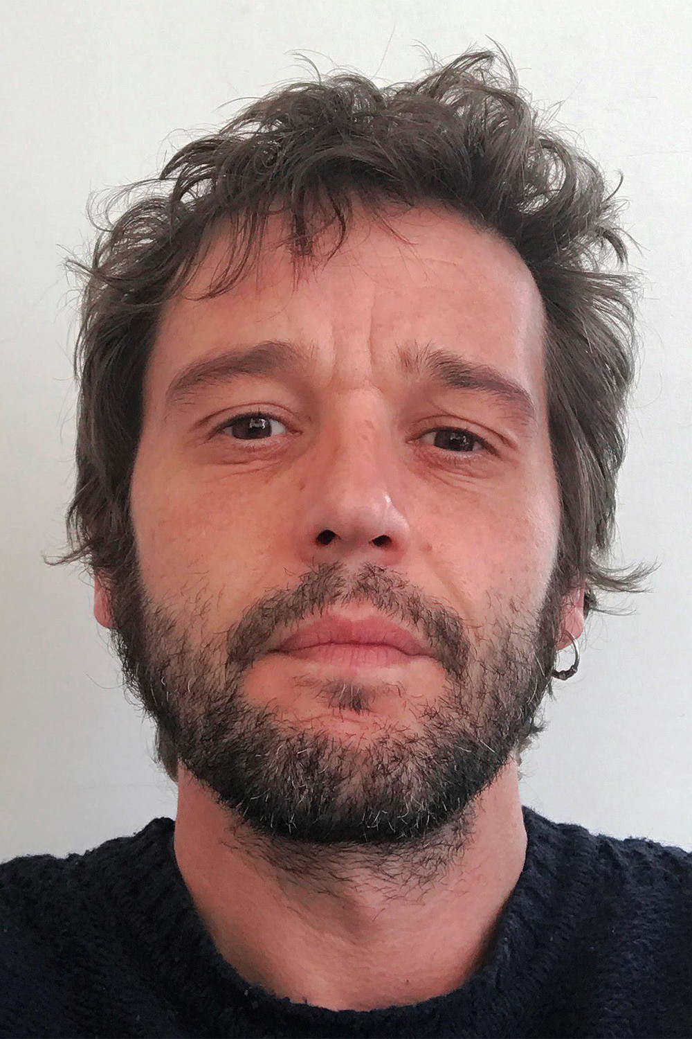 Alberto Gracia backdrop