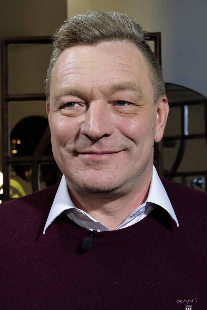 Ain Mäeots backdrop