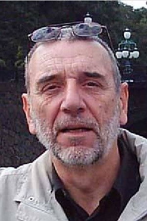 Andrés Pazos backdrop