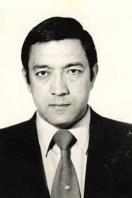 Yodgor Sadiev backdrop