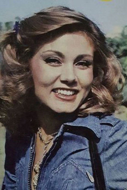 Nadia Arslan backdrop