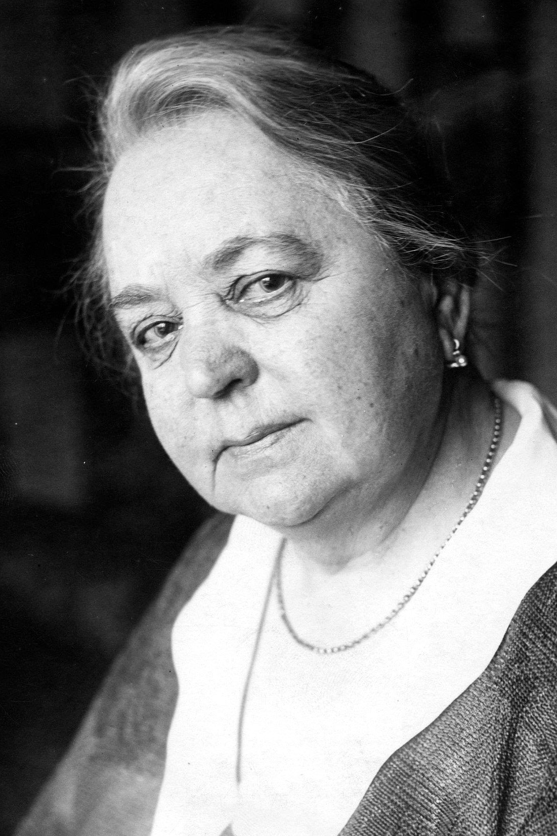 Sophie Pagay backdrop