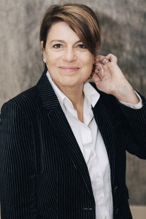 Sophie Révil backdrop