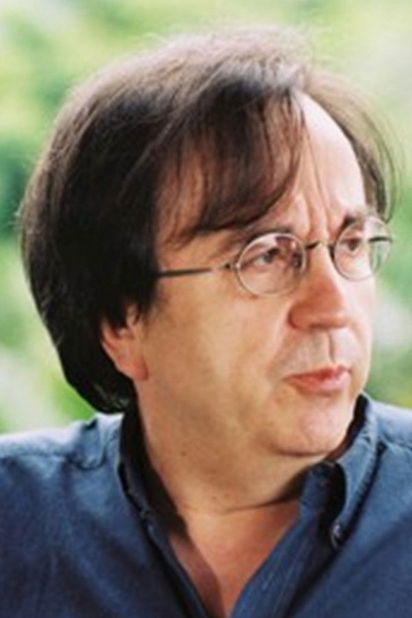 Paulo Thiago backdrop