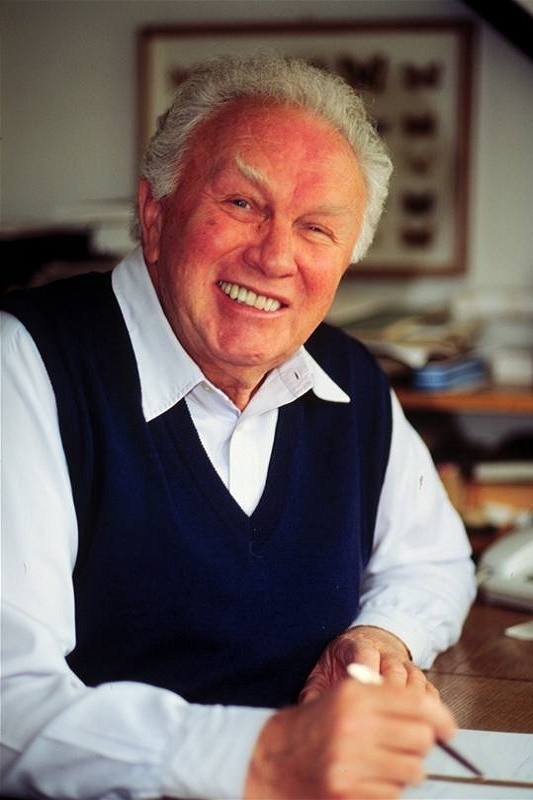 Zdeněk Mahler backdrop