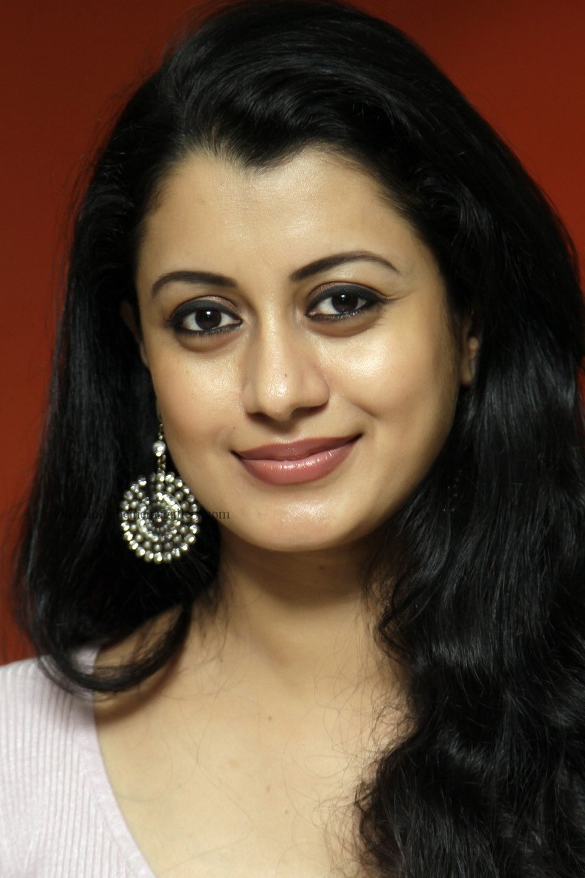 Reenu Mathews backdrop