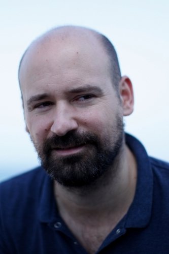 Jorge Gil Munarriz backdrop