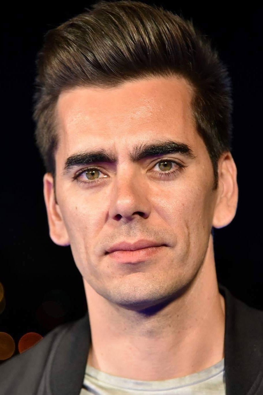 Pedro Fernandes backdrop