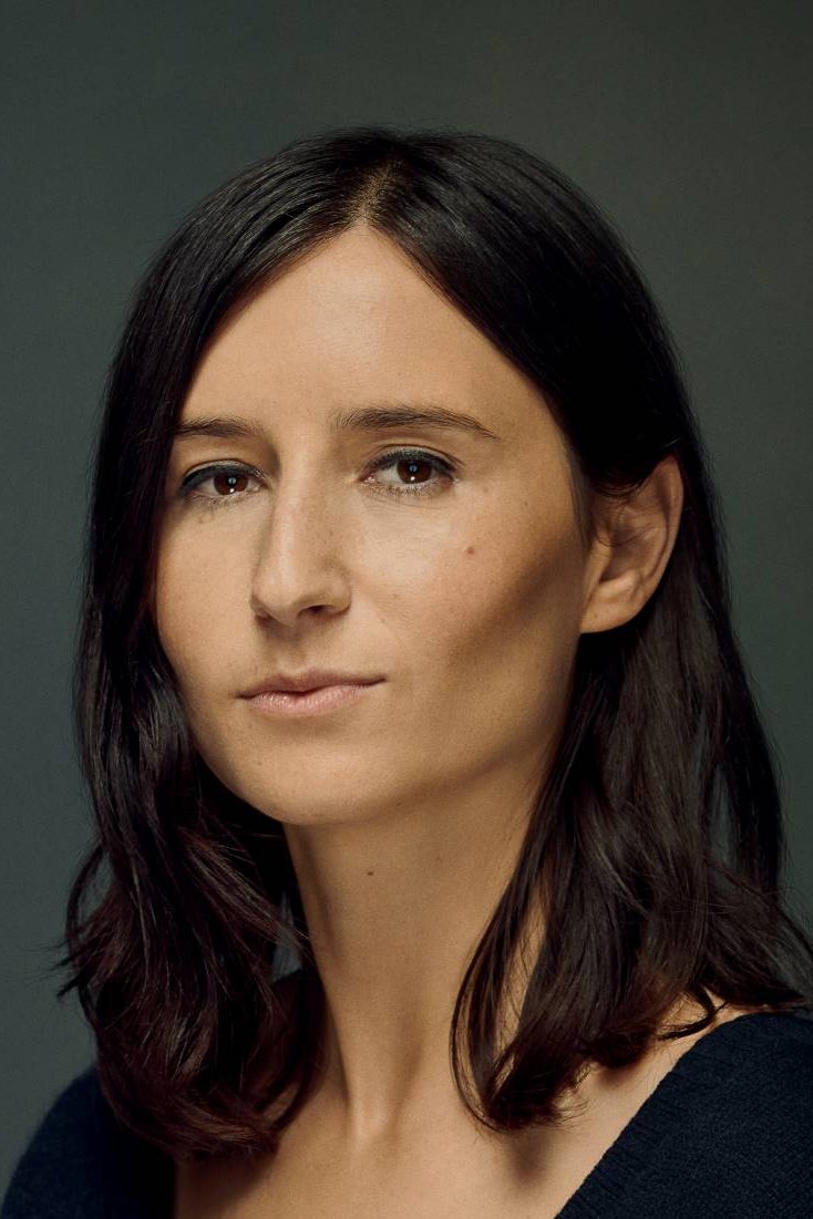 Chloe Domont backdrop