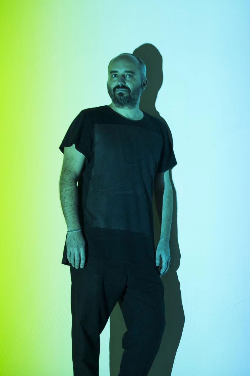 Carlos Casas backdrop