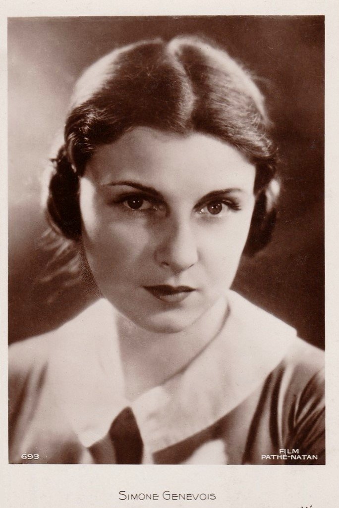 Simone Genevois backdrop