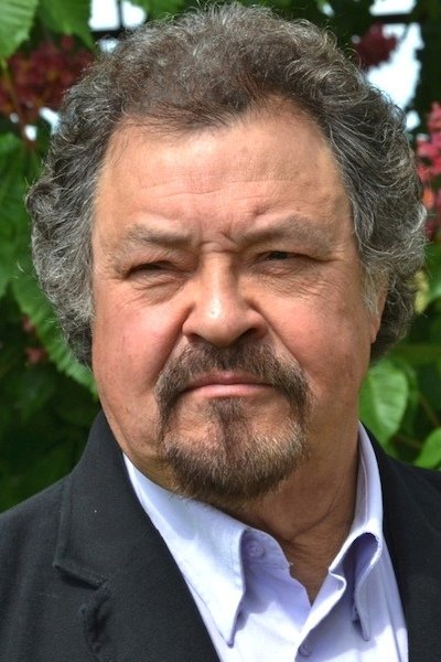 Joël Pyrene backdrop