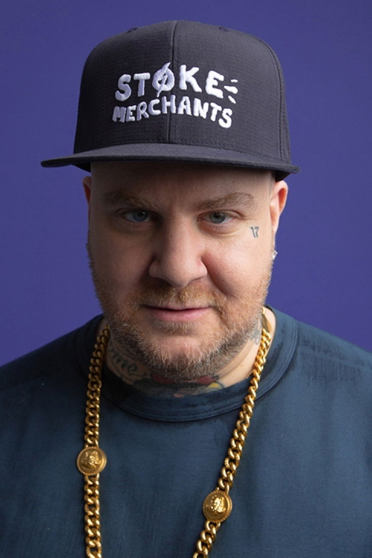 Jake La Furia backdrop