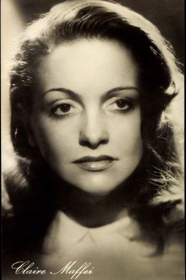 Claire Mafféi backdrop