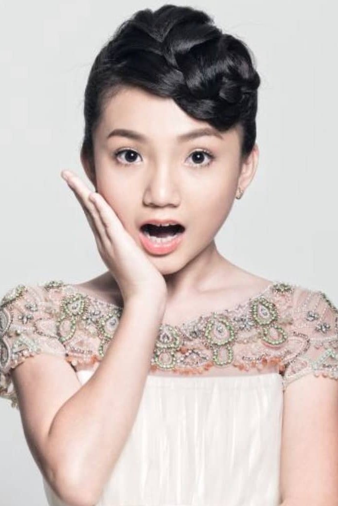 Crystal Lee backdrop