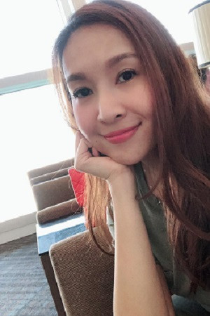 Intan Ladyana backdrop