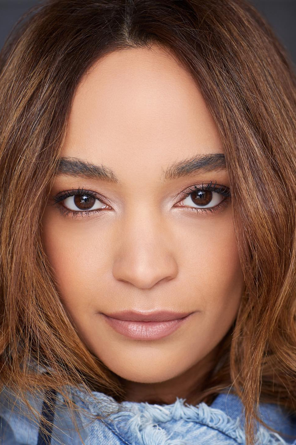 Xhustinë Heron backdrop