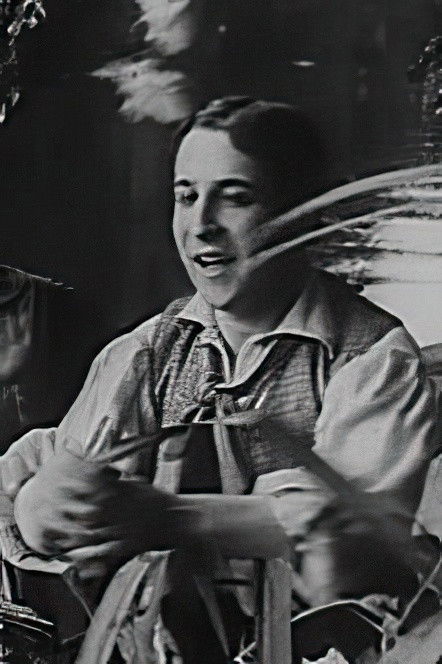 Raymond Lyon backdrop