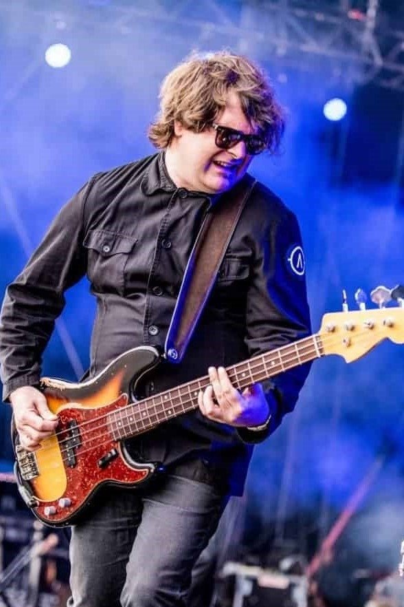 Jonathan Noyce backdrop