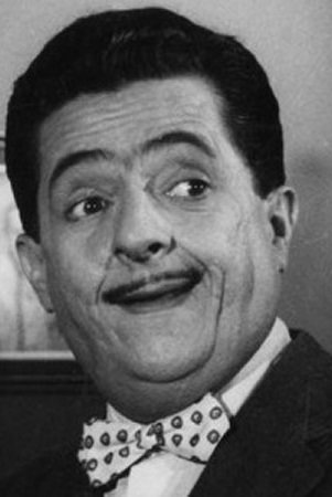 Zé Trindade backdrop