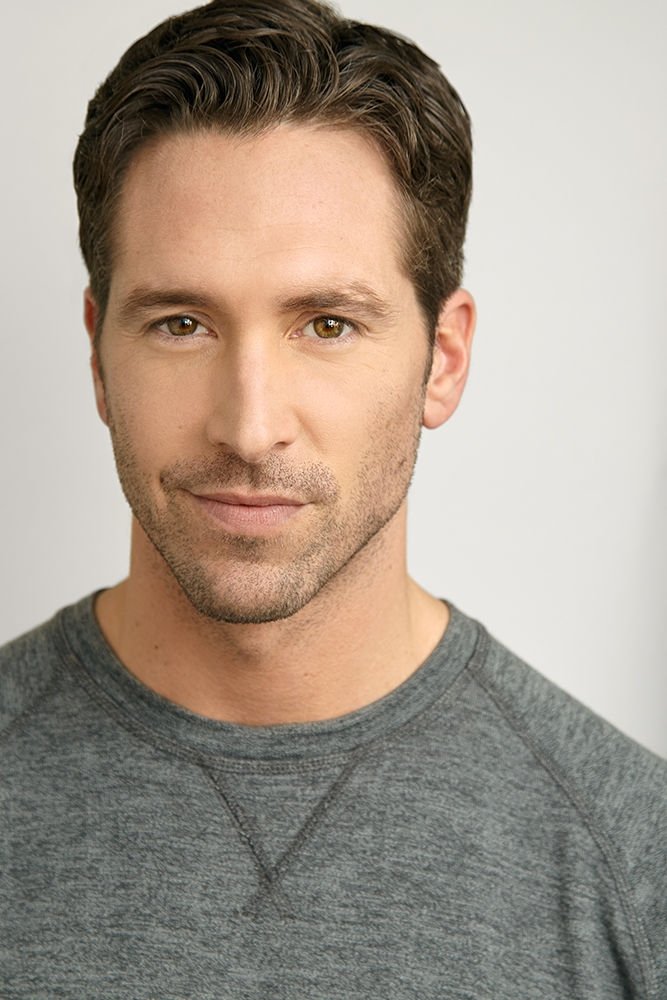 Xhjems Devoti backdrop