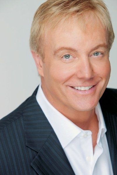 Richard Domeier backdrop