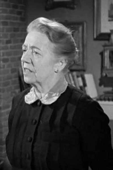 María Francés backdrop