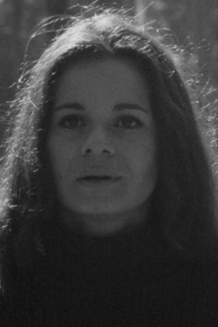 Julia Miranda backdrop