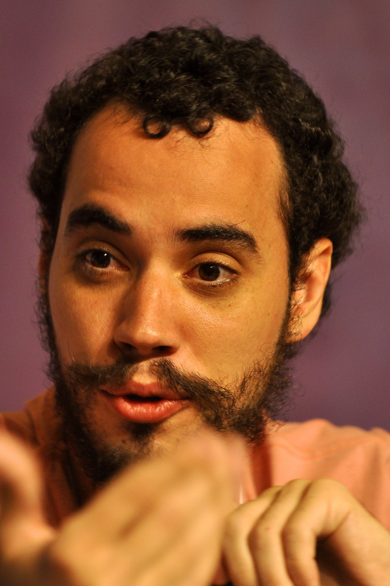 Luiz Pretti backdrop